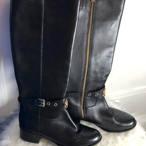 Boot - Picture 2 of 3